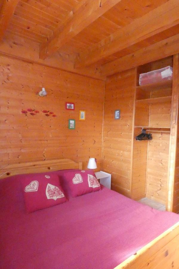Les Chalets De La Vigne Grande Saint-Floret Esterno foto