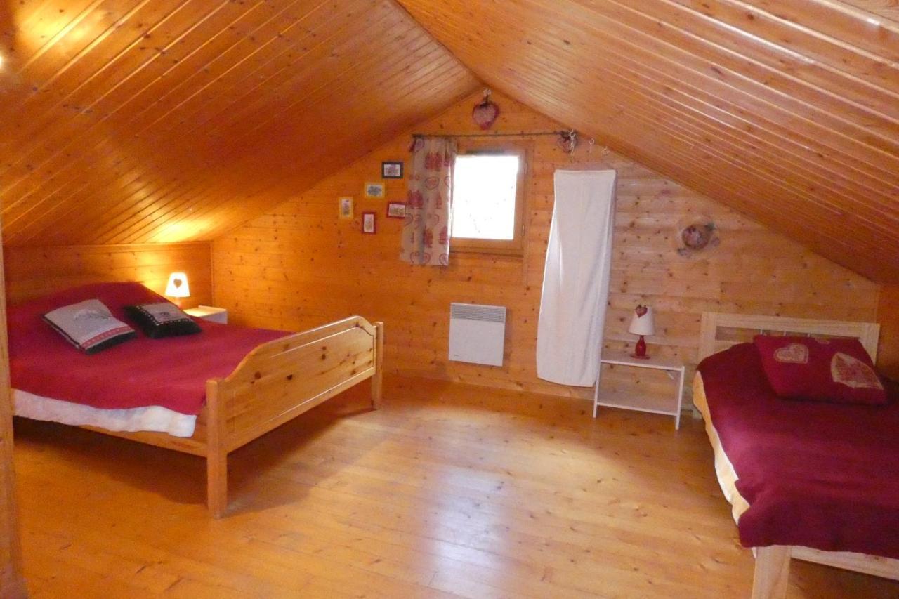Les Chalets De La Vigne Grande Saint-Floret Esterno foto