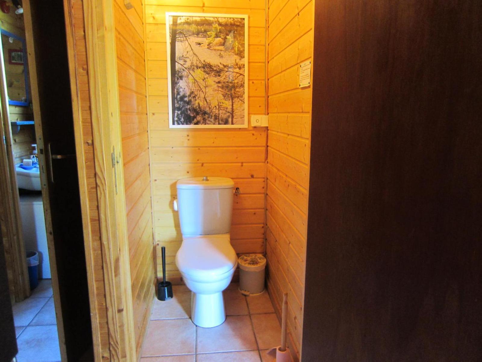 Les Chalets De La Vigne Grande Saint-Floret Esterno foto