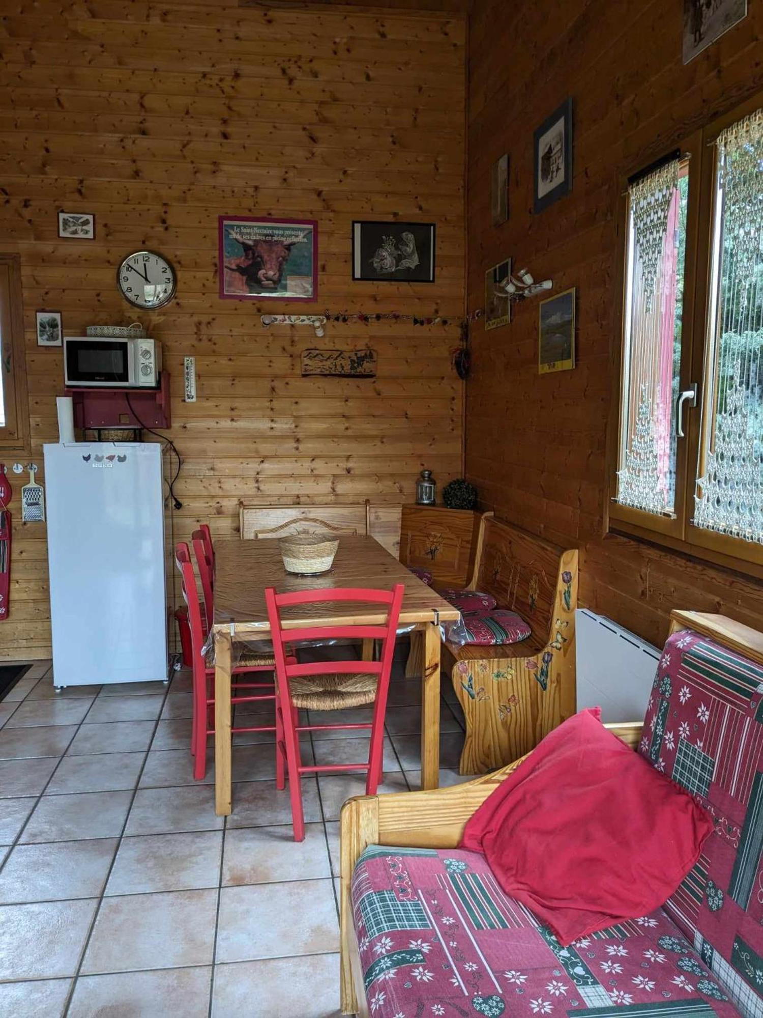 Les Chalets De La Vigne Grande Saint-Floret Esterno foto
